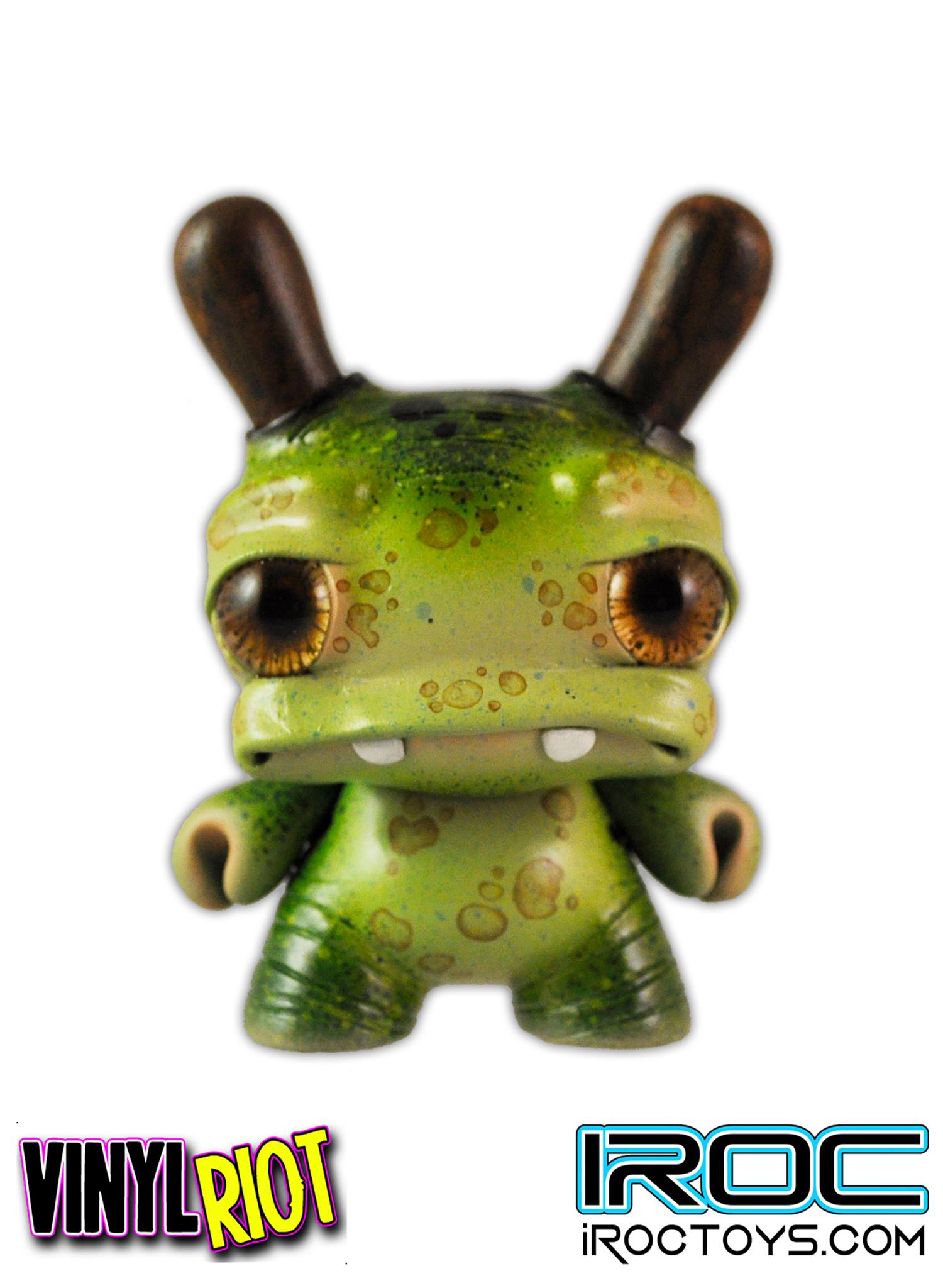 vinyl-riot-x-iroc-exclusive-mythical-misfits-series green