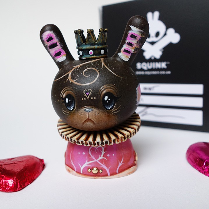 THE PURE HEART - CUSTOM 3 KIDROBOT DUNNY Squink close up
