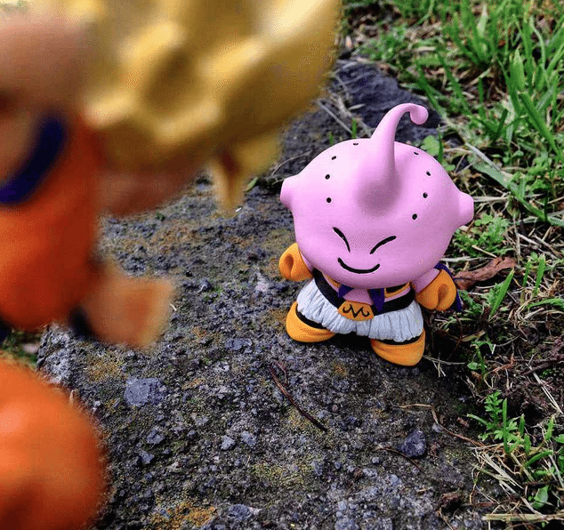 Goku vs Buu kidrobot dunny cucaracha borracha