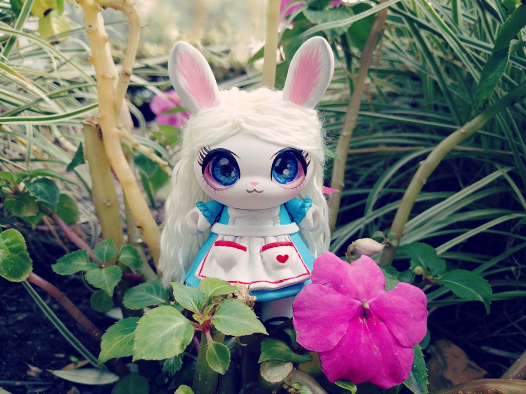 Alice in Candyland By MJ Hsu x Martian Toys