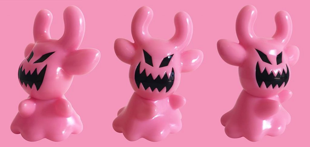 cowly-ghost-v2-vinyl-figure-by-quailstudio-x-unbox-industries-pink