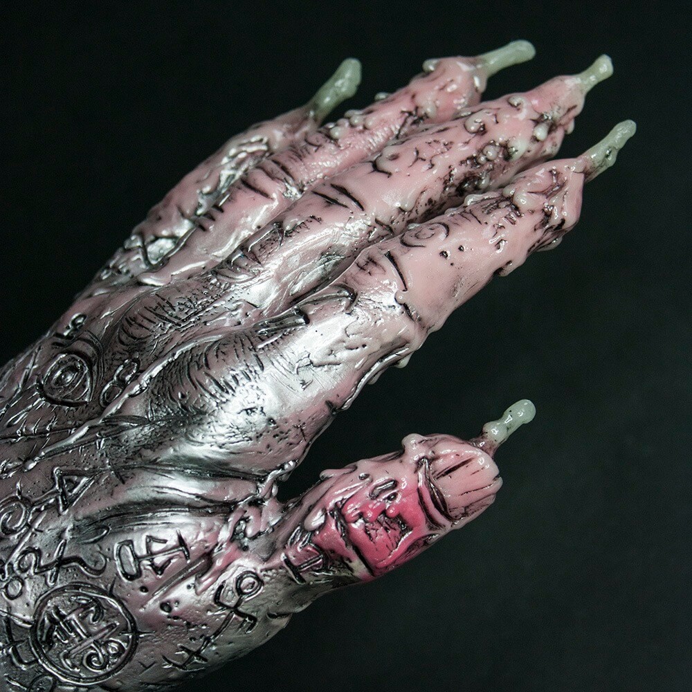 hand-of-glory-effigy-gid-edition-by-unbox-industries-florian-bertmer-side