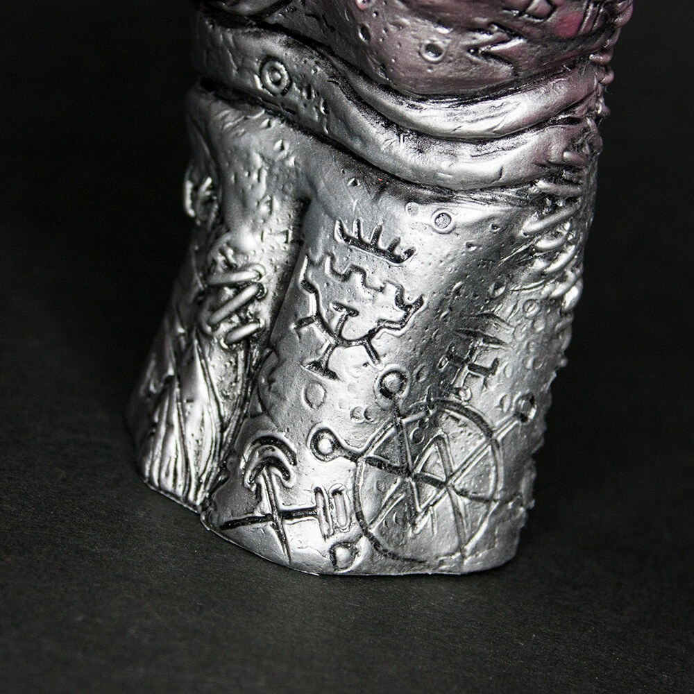 hand-of-glory-effigy-gid-edition-by-unbox-industries-florian-bertmer-sliver-pink