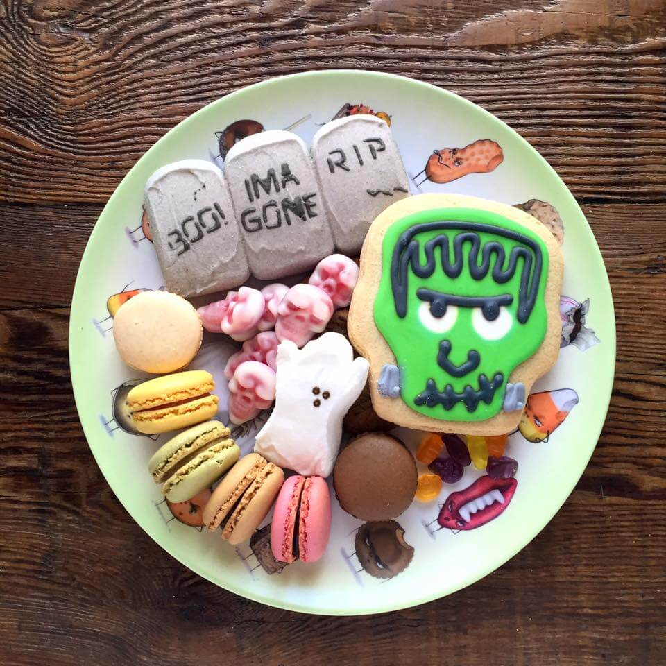 Mab Graves Halloween melamine plate special edition