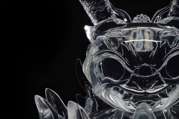 imperial-lotus-dragon-clear-resin-dunny-ap-by-scott-tolleson-x-kidrobot-close-up