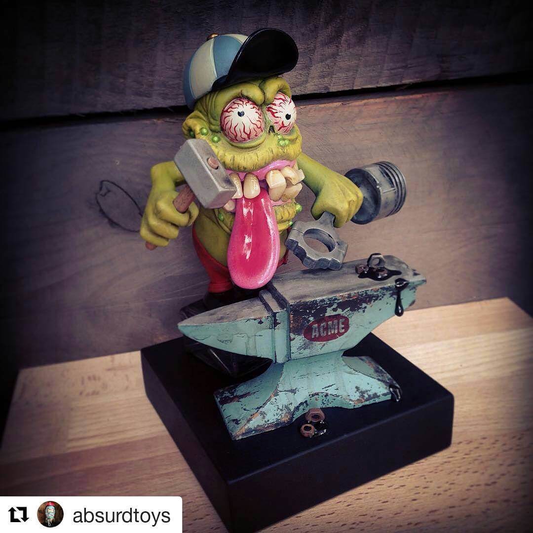 absurdtoys-who-r-u-custom-toy-show