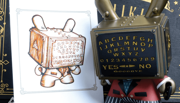 Dok-A-Talking-Board-Dunny-AP-Featured