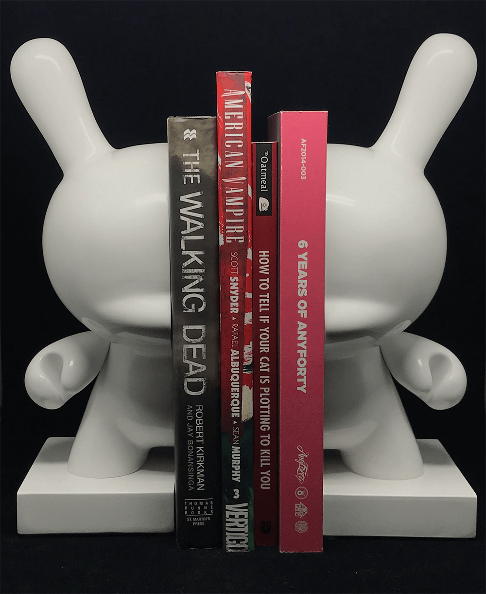 ttc-reviews-kidrobot-dunny-bookends-front