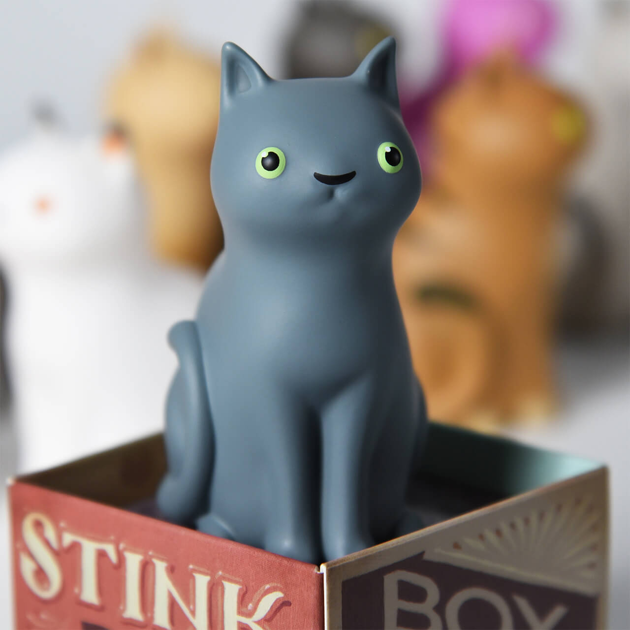 STINK BOX Cats By JASON LIMON X Andrew Bell x DYZPLASTIC close up