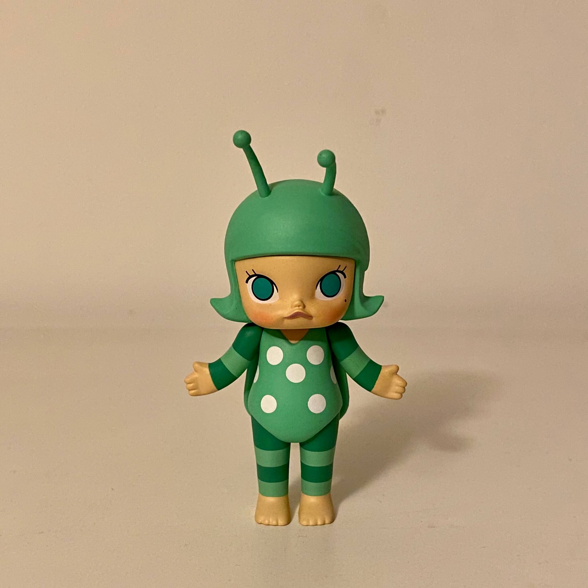 molly-bugs-s1-popmart-kennyswork-green-beetle