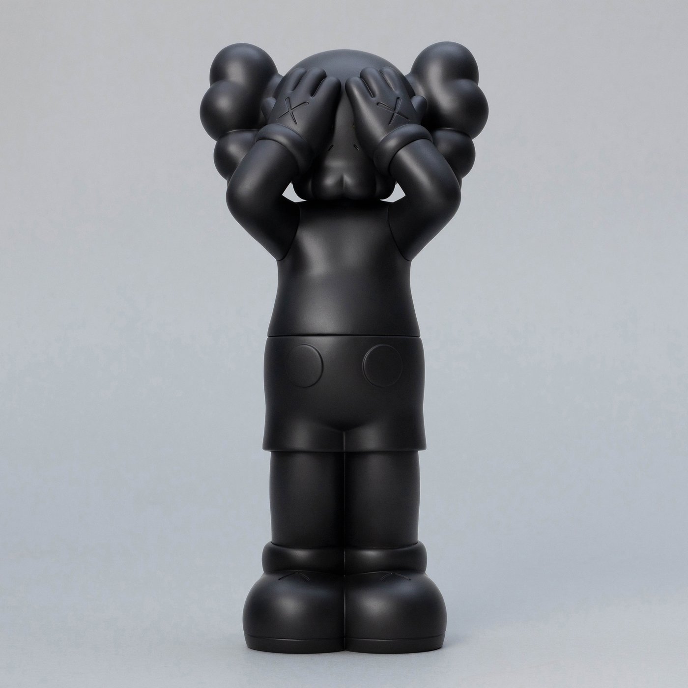 KAWS: HOLIDAY United Kingdom Release with DDTStore - The Toy Chronicle